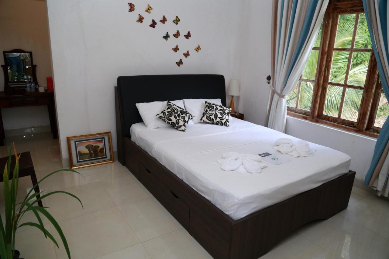 Chathu Holiday Home Kandy Exterior photo