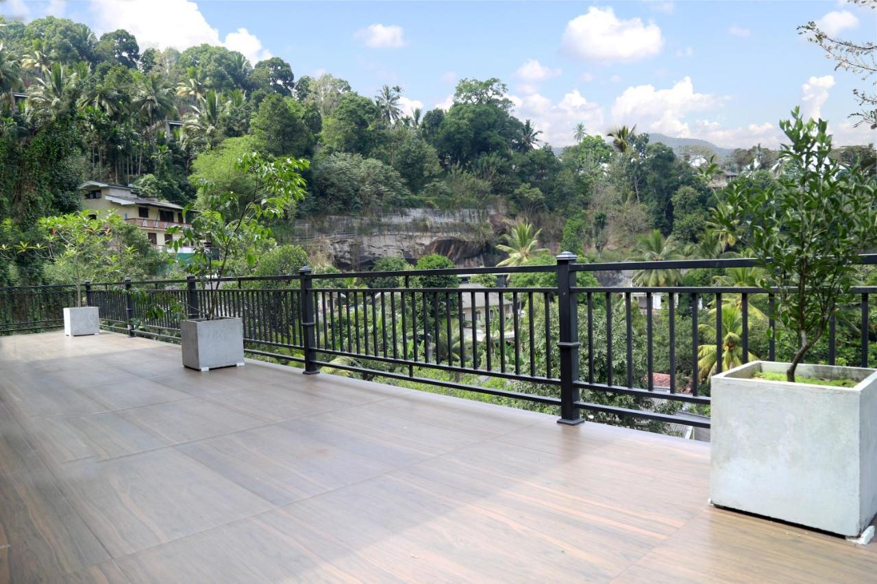 Chathu Holiday Home Kandy Exterior photo