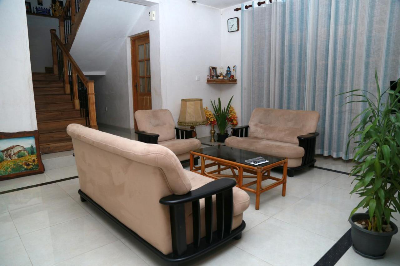 Chathu Holiday Home Kandy Exterior photo