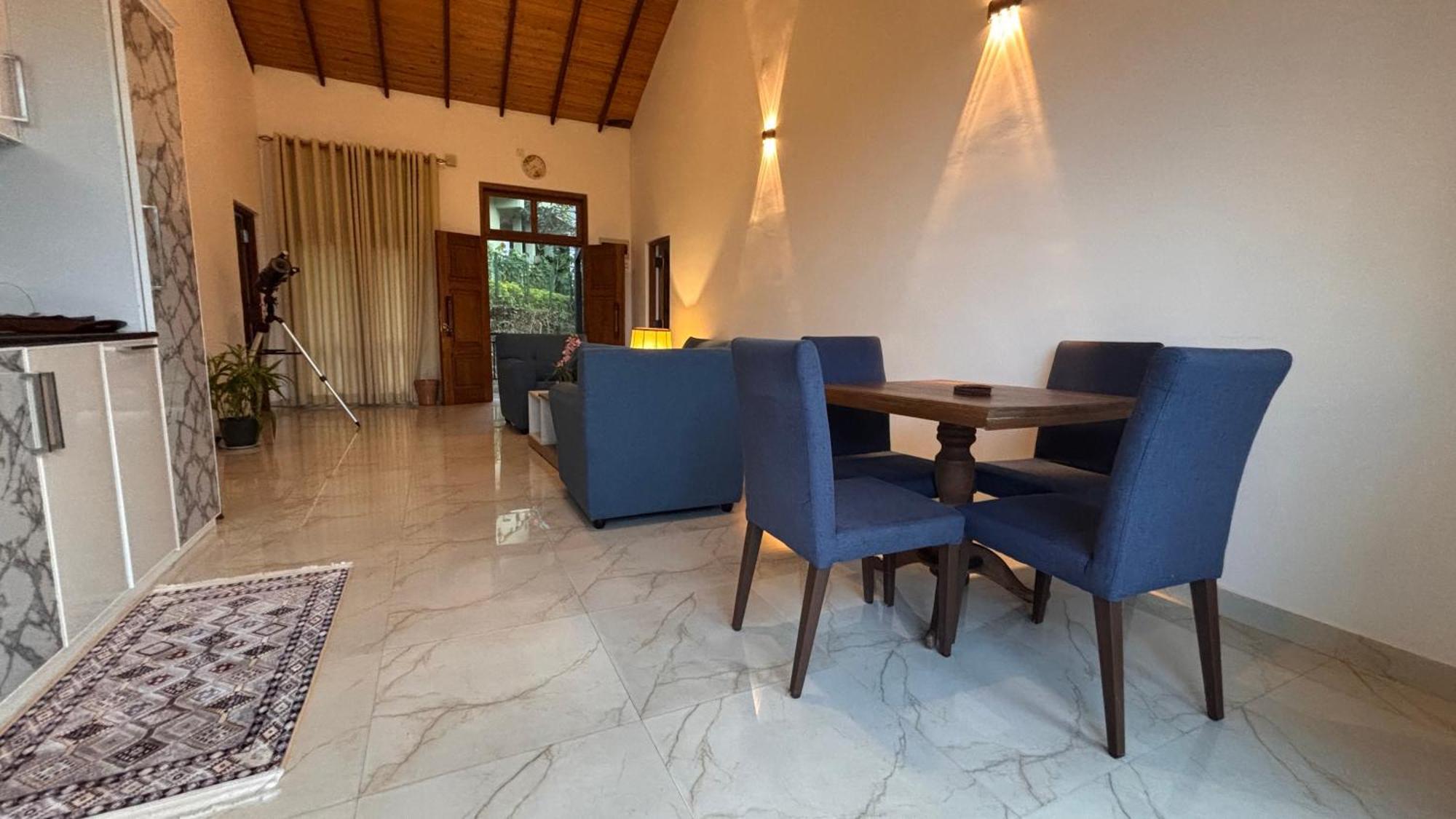 Chathu Holiday Home Kandy Exterior photo